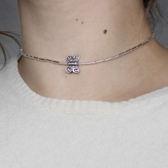 Handmade butterfly choker necklace - Picture 2 of 5